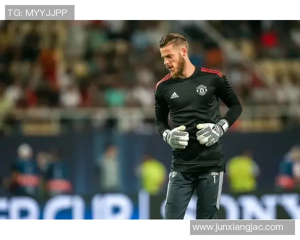 《太阳报》独家爆料：红魔新王梅努的“忠诚宣言”！拒绝皇马诱惑，誓在梦剧场废墟中重建王朝